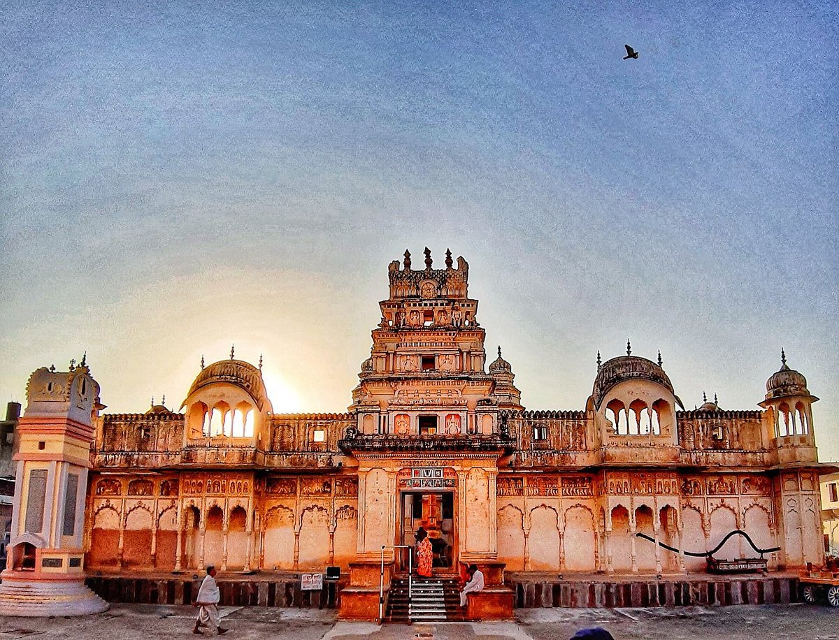 apteshwar-temple-in-pushkar